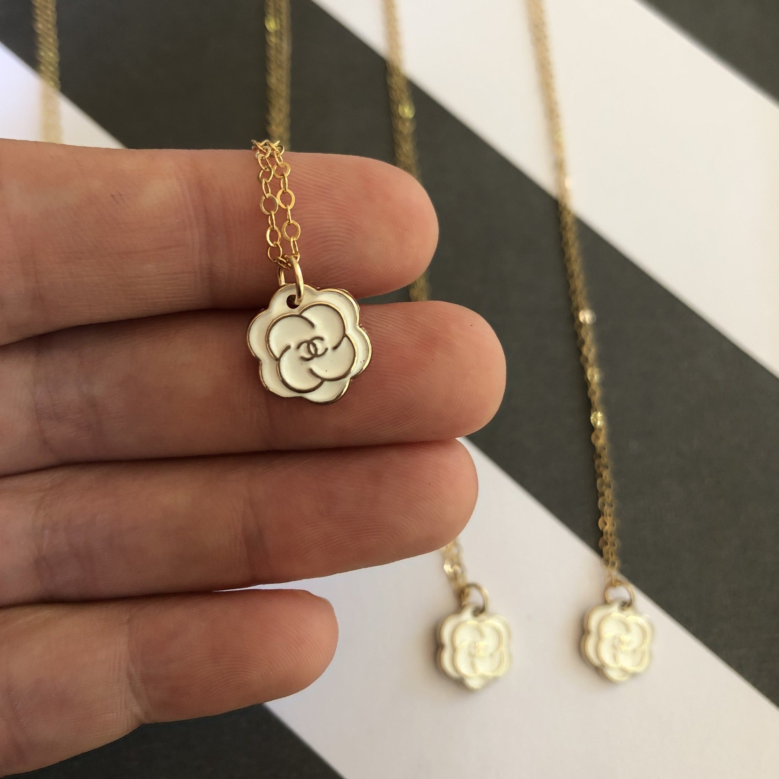 Small Gold and white Chanel Flower Necklace