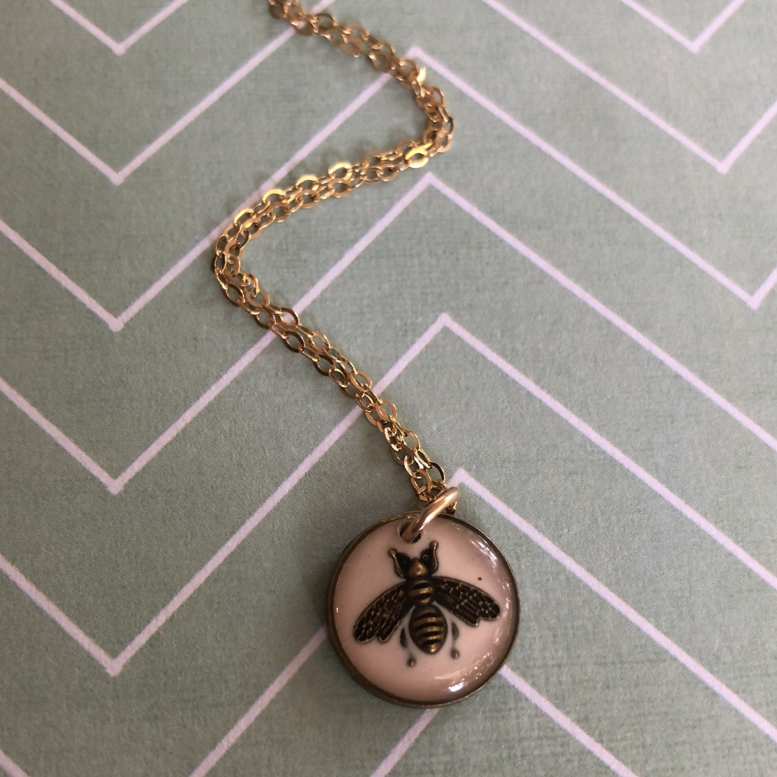 Verona Enamel Bee Pendant Necklace in Ivory – ELIZA'S BOUTIQUE NC