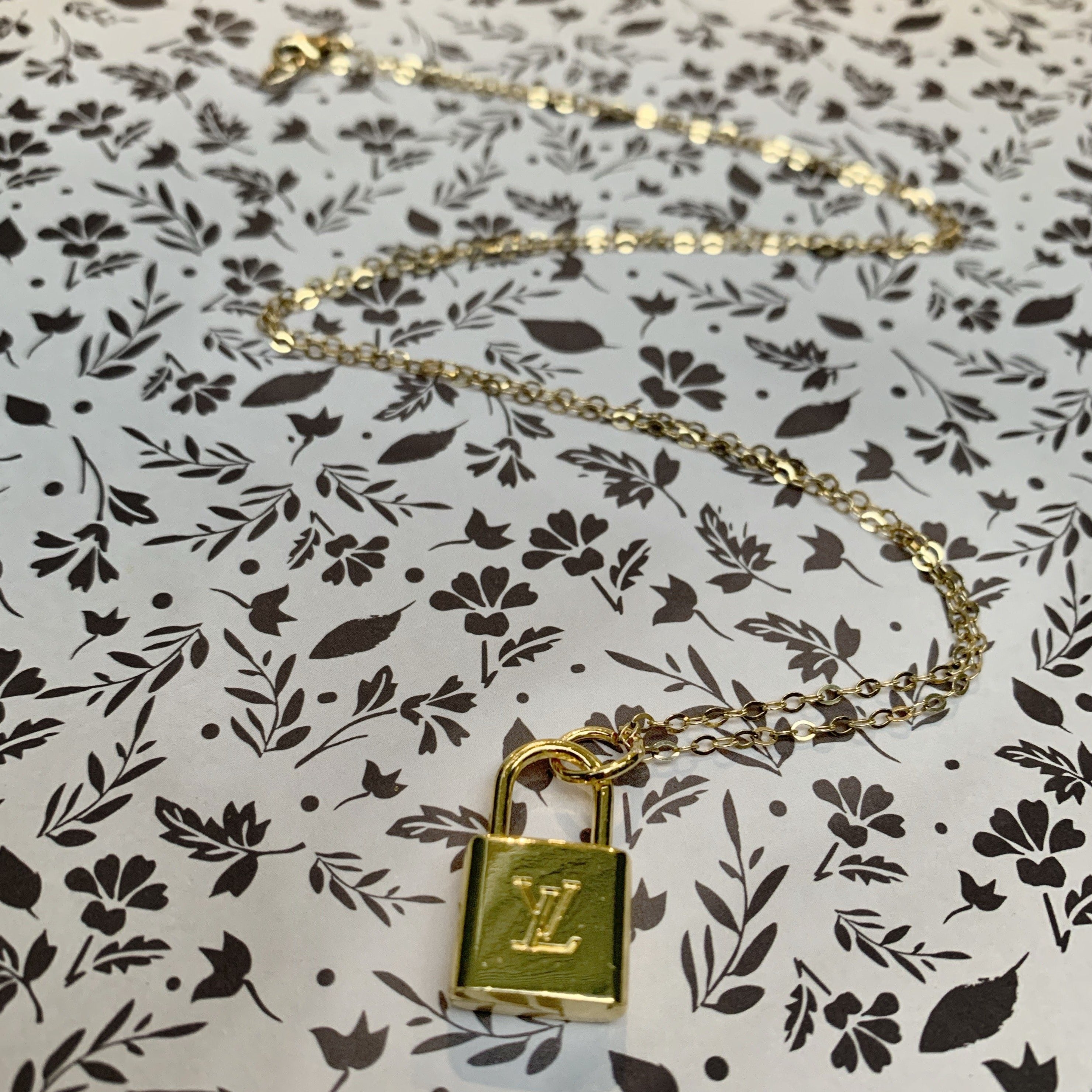 Gold LV Lock Necklace – Vintage Vogue Lux