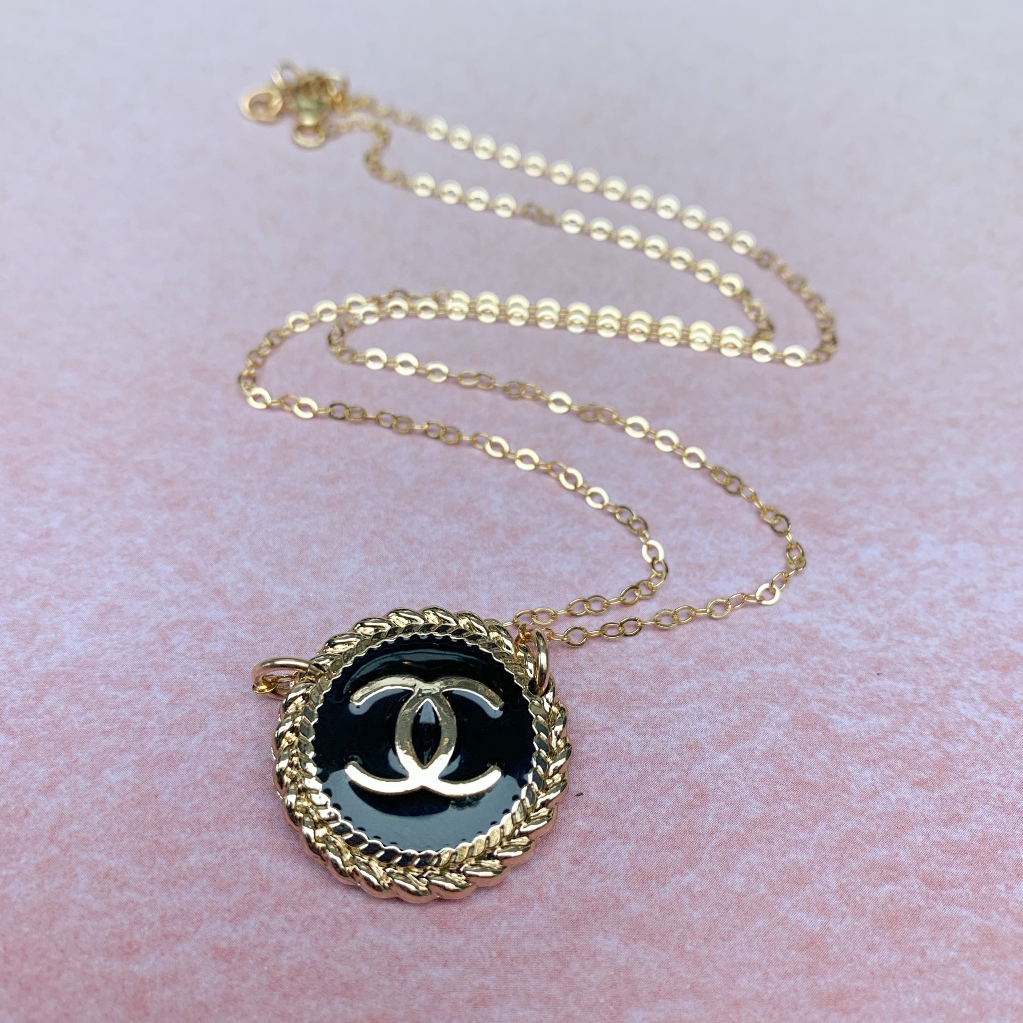 CHANEL Black and Gold Chain Necklace with Medallion CHANEL 1982 Vintage Black Leather Chain Belt Necklace  main image 2