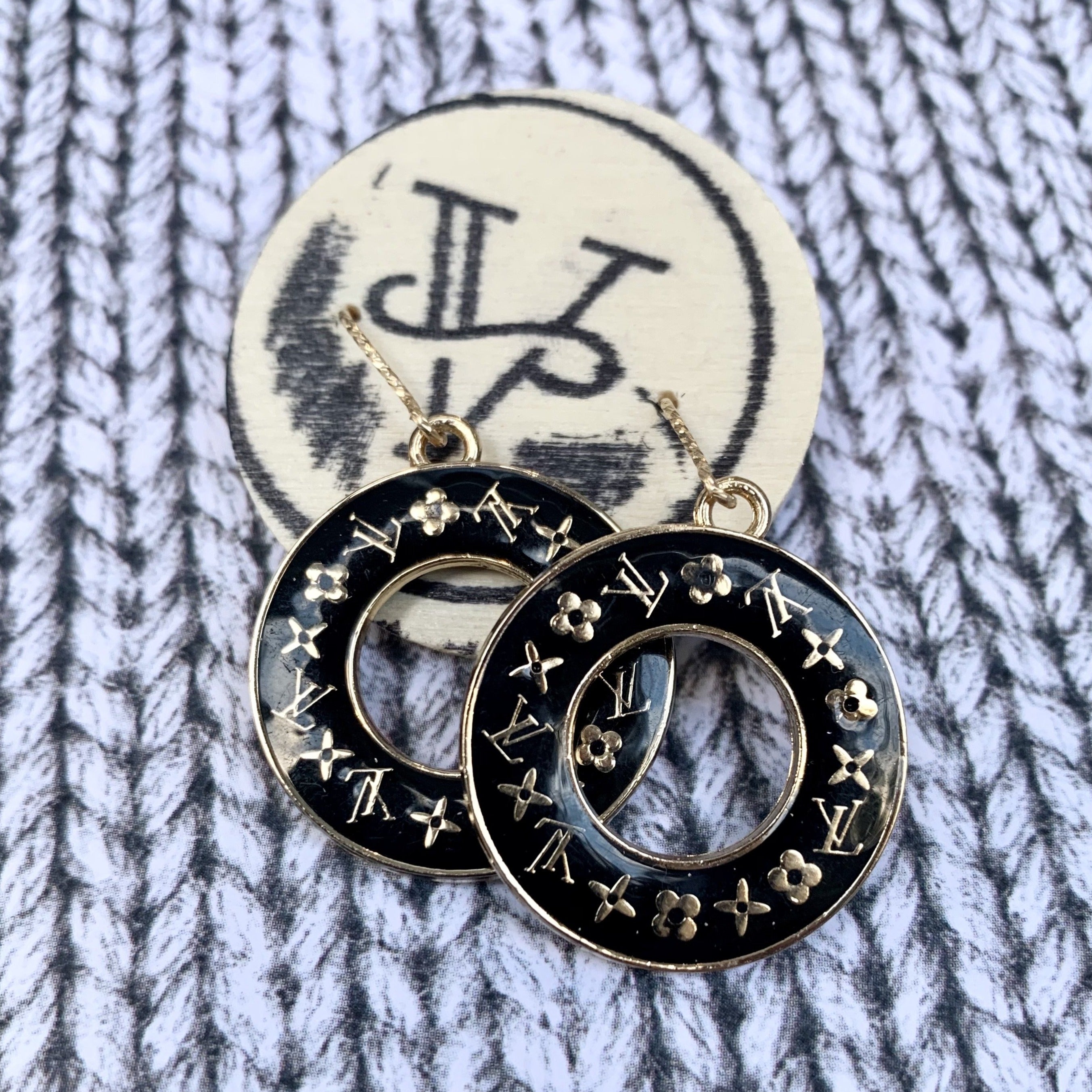 Circle Black Louis Vuitton Logo Zipper Charm Earrings – Vintage Vogue Lux